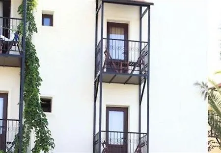 Paloma Hotel 2*